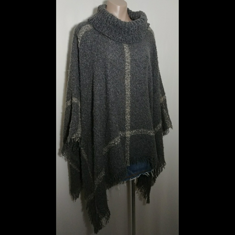 WORLD MARKET TURTLENECK FUZZY SWEATER PONCHO 25x50 Unique